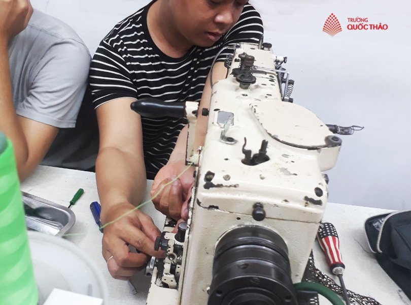 Dạy sửa máy may công nghiệp day sua may may cong nghiep